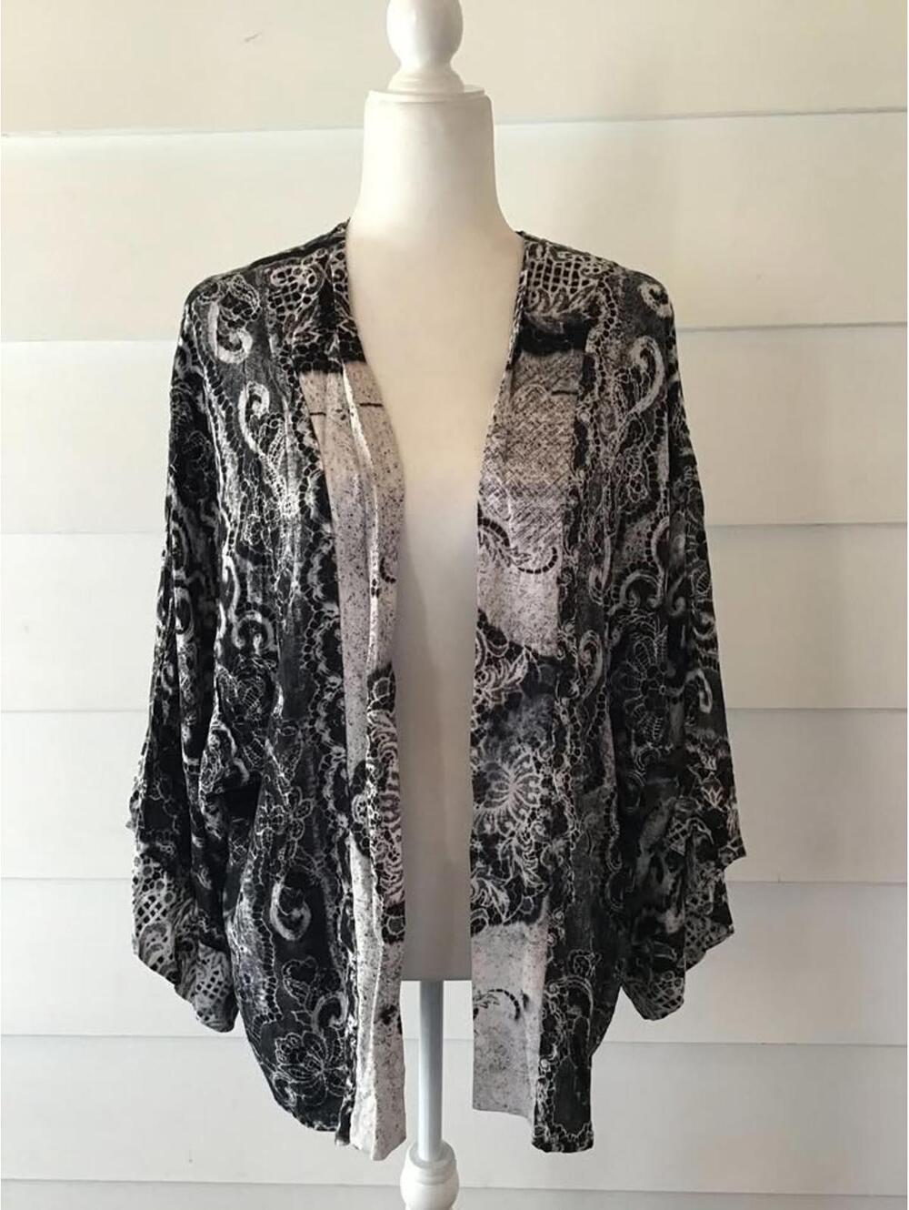One Size LF Kimono #176